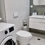 A Lovely Coastal Studio In Onix Blue, Mamaia-nord Năvodari