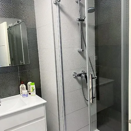 A Lovely Coastal Studio In Onix Blue, Mamaia-nord דירה *
